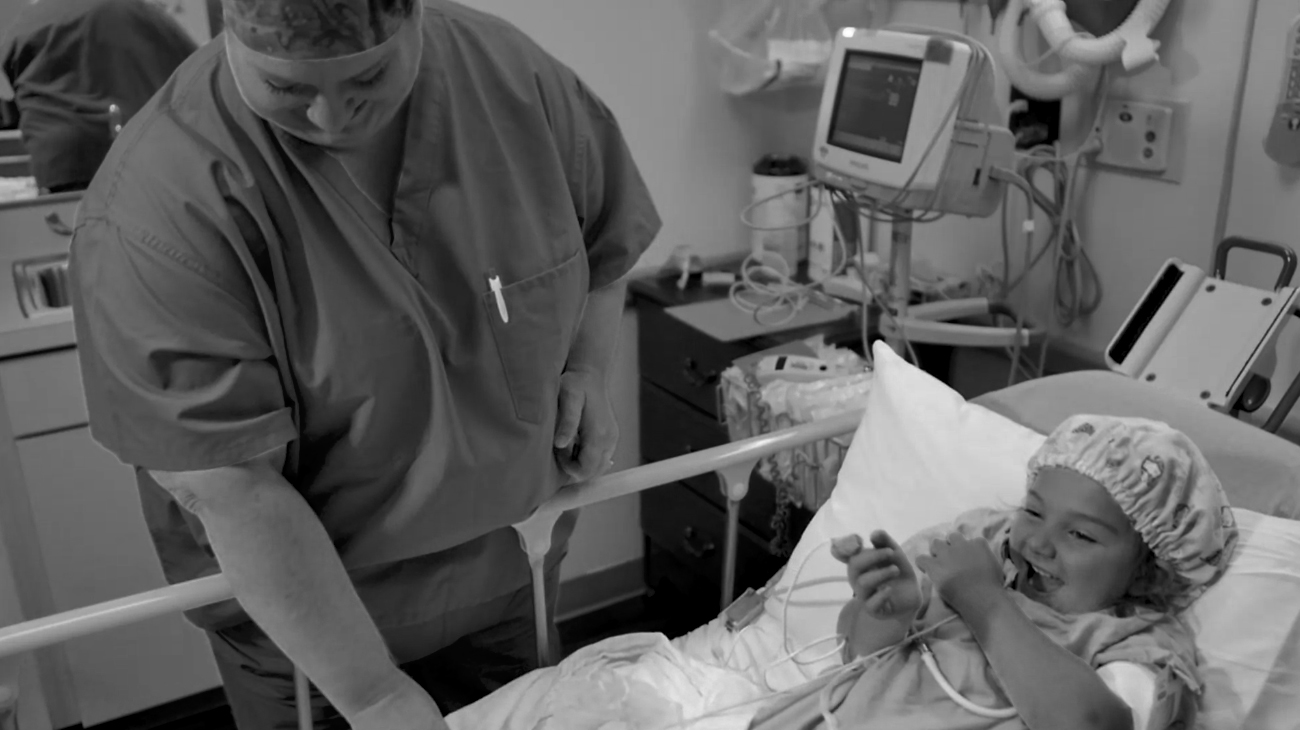 child patient excited before her anesthesia